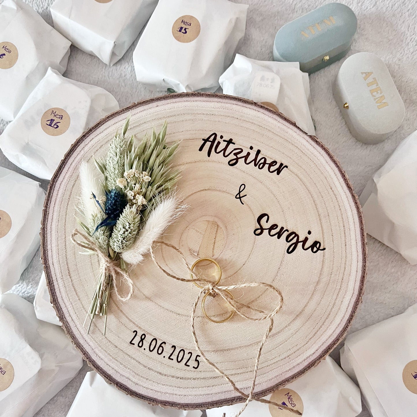 Porta alianzas madera